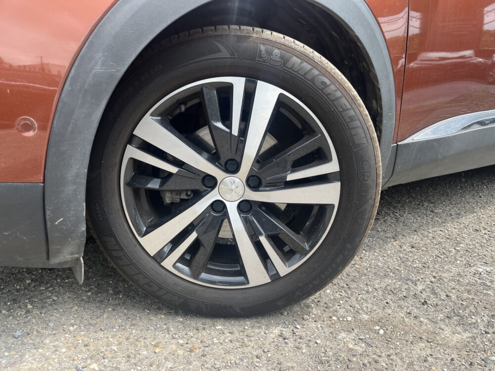 Peugeot 3008 1.2 PureTech Allure Avantage // SCHUIF-KANTELDAK // 360 CAMERA // CRUISE // NAVI+CARPLAY // HALF LEDER // 12