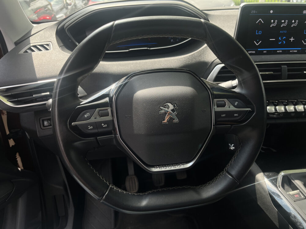 Peugeot 3008 1.2 PureTech Allure Avantage // SCHUIF-KANTELDAK // 360 CAMERA // CRUISE // NAVI+CARPLAY // HALF LEDER // 21