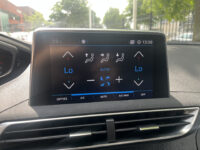 Peugeot 3008 1.2 PureTech Allure Avantage // SCHUIF-KANTELDAK // 360 CAMERA // CRUISE // NAVI+CARPLAY // HALF LEDER // 56
