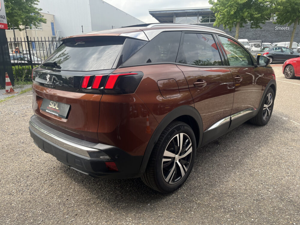 Peugeot 3008 1.2 PureTech Allure Avantage // SCHUIF-KANTELDAK // 360 CAMERA // CRUISE // NAVI+CARPLAY // HALF LEDER // 7