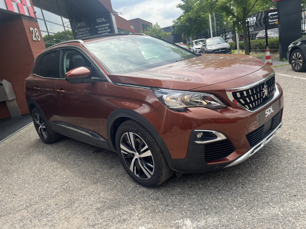 Peugeot 3008 1.2 PureTech Allure Avantage // SCHUIF-KANTELDAK // 360 CAMERA // CRUISE // NAVI+CARPLAY // HALF LEDER // 9