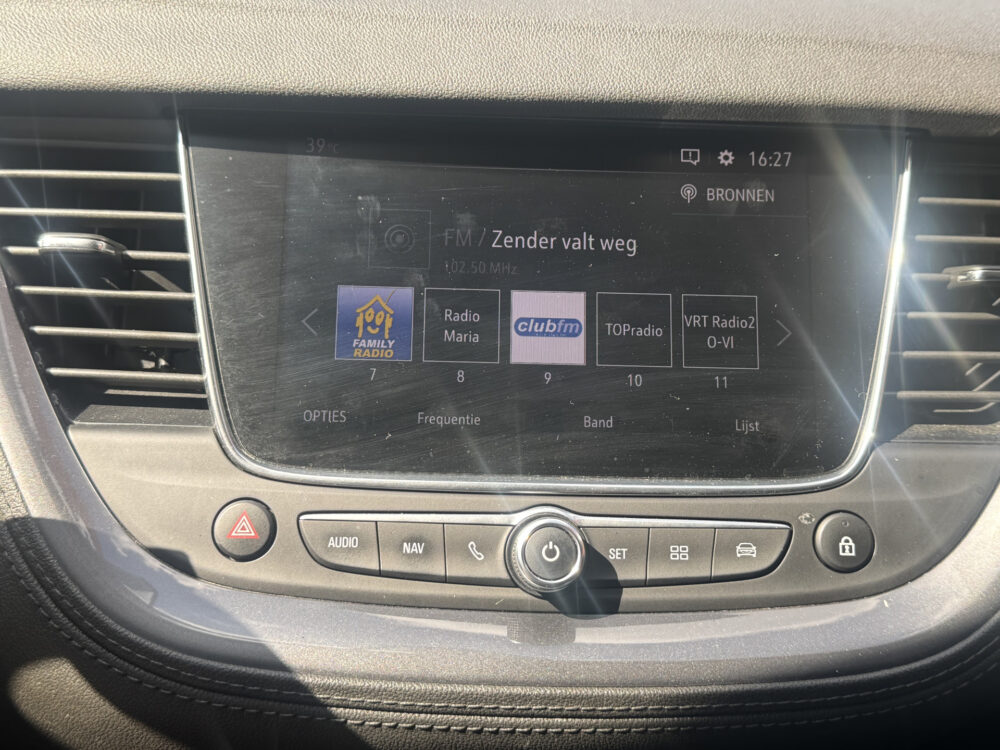 Opel Grandland X 1.2 Turbo Ultimate // MEMORY SEATS // DODENHOEK SENSOR // STOEL VERKOELING- VERWARMING // LEDEREN BEKLEDING // NAVI // CAMERA // 18