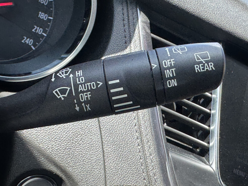 Opel Grandland X 1.2 Turbo Ultimate // MEMORY SEATS // DODENHOEK SENSOR // STOEL VERKOELING- VERWARMING // LEDEREN BEKLEDING // NAVI // CAMERA // 31