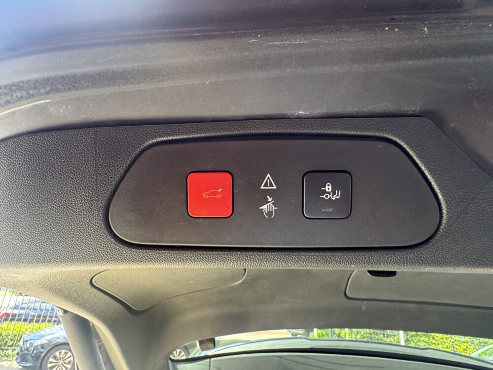 Opel Grandland X 1.2 Turbo Ultimate // MEMORY SEATS // DODENHOEK SENSOR // STOEL VERKOELING- VERWARMING // LEDEREN BEKLEDING // NAVI // CAMERA // 35