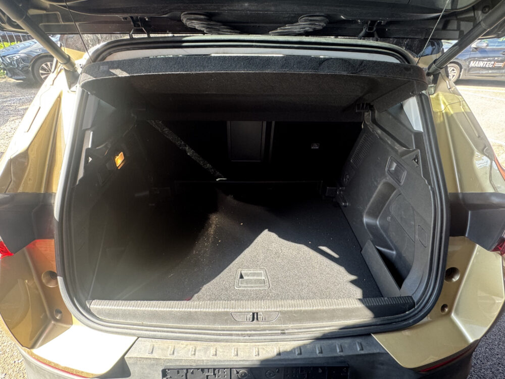 Opel Grandland X 1.2 Turbo Ultimate // MEMORY SEATS // DODENHOEK SENSOR // STOEL VERKOELING- VERWARMING // LEDEREN BEKLEDING // NAVI // CAMERA // 36