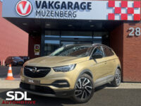Opel Grandland X 1.2 Turbo Ultimate // MEMORY SEATS // DODENHOEK SENSOR // STOEL VERKOELING- VERWARMING // LEDEREN BEKLEDING // NAVI // CAMERA // 37