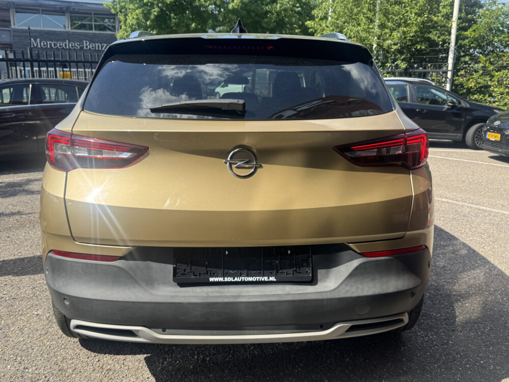 Opel Grandland X 1.2 Turbo Ultimate // MEMORY SEATS // DODENHOEK SENSOR // STOEL VERKOELING- VERWARMING // LEDEREN BEKLEDING // NAVI // CAMERA // 5