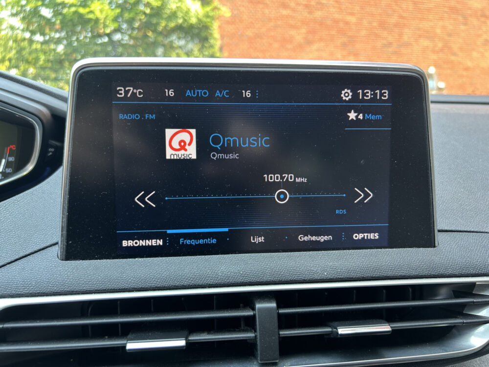 Peugeot 3008 1.2 PureTech Première // LED // FOCAL AUDIO // HALF-LEDER // APPLE CARPLAY / ANDROID AUTO // PDC V+A // CLIMA // CRUISE 17