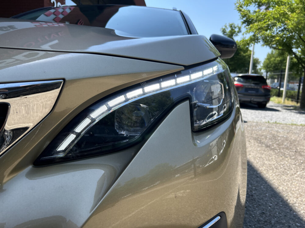 Peugeot 3008 1.2 PureTech Première // LED // FOCAL AUDIO // HALF-LEDER // APPLE CARPLAY / ANDROID AUTO // PDC V+A // CLIMA // CRUISE 22