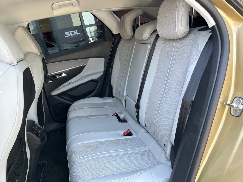 Peugeot 3008 1.2 PureTech Première // LED // FOCAL AUDIO // HALF-LEDER // APPLE CARPLAY / ANDROID AUTO // PDC V+A // CLIMA // CRUISE 25