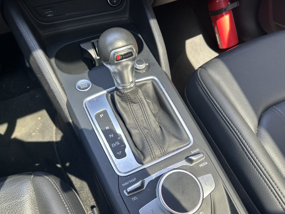 Audi Q2 35 TFSI S-Line Edition // SCHUIFKANTELDAK // VIRTUAL COCKPIT // FULL LED // LEDER // NAVI // CAMERA // KEYLESS // CLIMA // STOEL 23