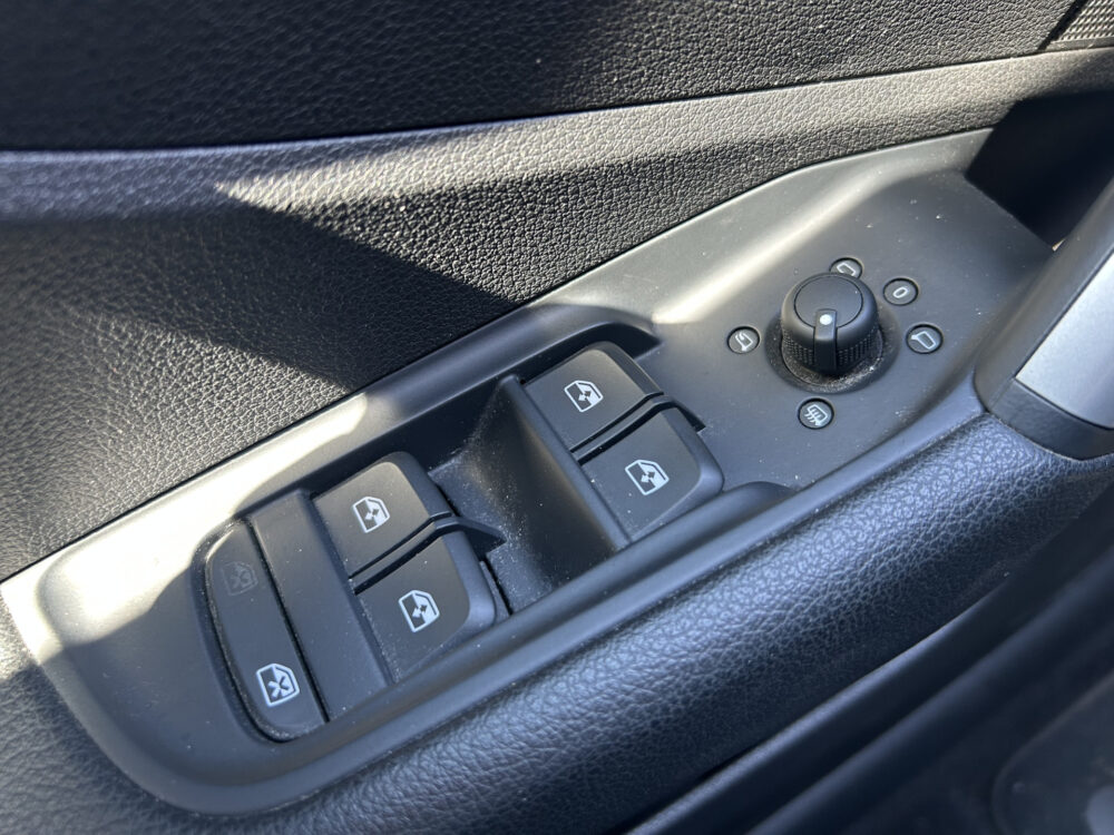 Audi Q2 35 TFSI S-Line Edition // SCHUIFKANTELDAK // VIRTUAL COCKPIT // FULL LED // LEDER // NAVI // CAMERA // KEYLESS // CLIMA // STOEL 25