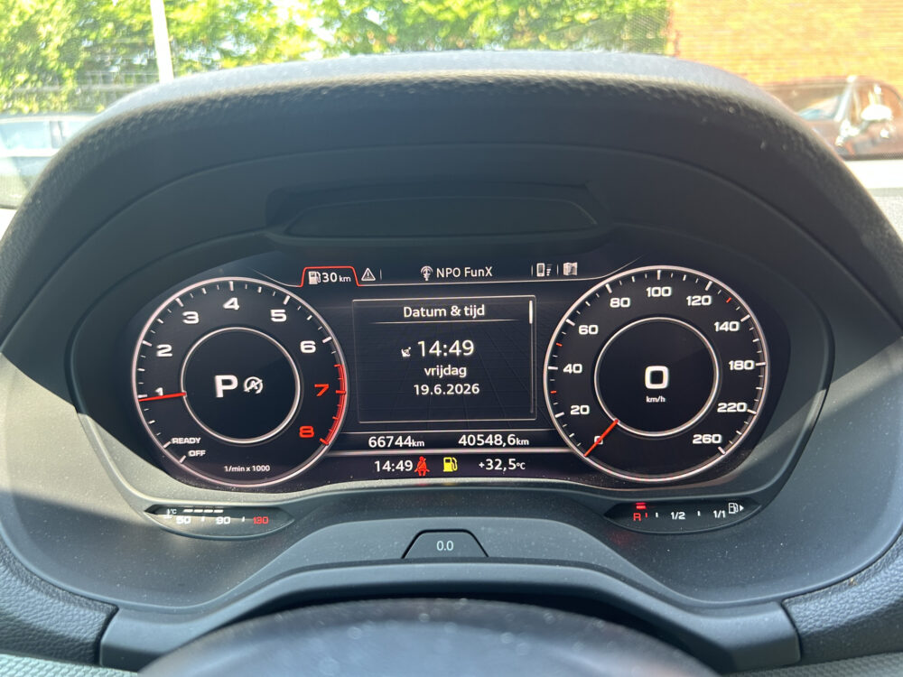 Audi Q2 35 TFSI S-Line Edition // SCHUIFKANTELDAK // VIRTUAL COCKPIT // FULL LED // LEDER // NAVI // CAMERA // KEYLESS // CLIMA // STOEL 37