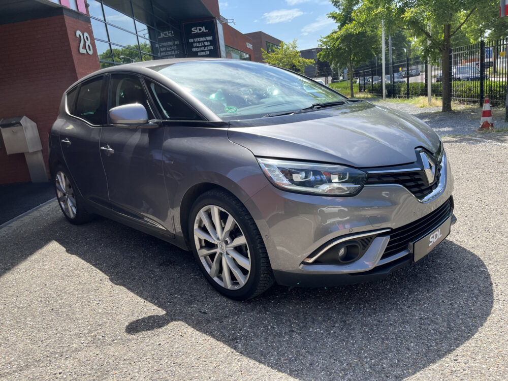 Renault Scénic 1.2 TCe Bose // WEGKLAPBARE TREKHAAK // BOSE // DODEHOEK // KEYLESS // CAMERA+SENSOREN // NAVI // 10
