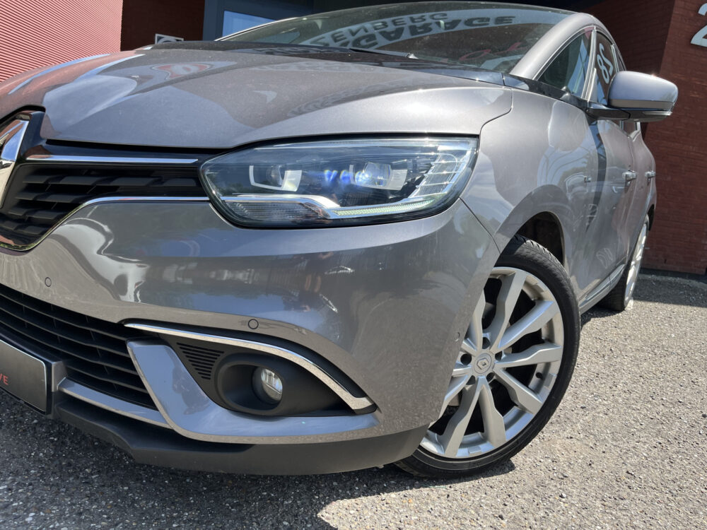 Renault Scénic 1.2 TCe Bose // WEGKLAPBARE TREKHAAK // BOSE // DODEHOEK // KEYLESS // CAMERA+SENSOREN // NAVI // 12