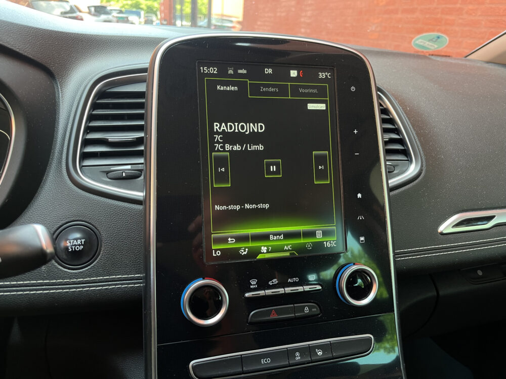Renault Scénic 1.2 TCe Bose // WEGKLAPBARE TREKHAAK // BOSE // DODEHOEK // KEYLESS // CAMERA+SENSOREN // NAVI // 32