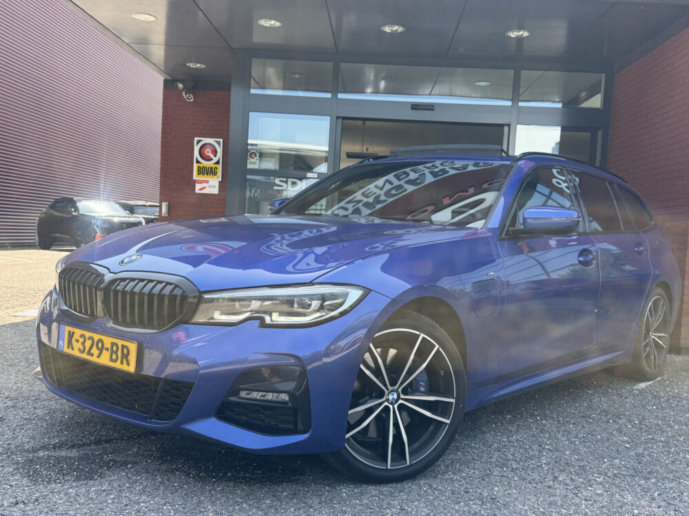 BMW 3 Serie Touring 330e Business Edition Plus // M-SPORT // PANO // LED // CRUISE // HARMAN/KARDON // STOEL & STUURWIELVERWARMING // TREKHA 1