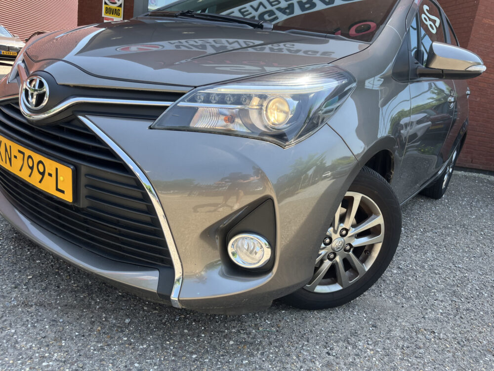 Toyota Yaris 1.3 VVT-i Trend 1E EIGENAAR - UNIEKE KMSTAND - NAP // TREKHAAK // CRUISE // CLIMA // NAVI // PARKEERCAMERA // 11