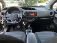 Toyota Yaris 1.3 VVT-i Trend 1E EIGENAAR - UNIEKE KMSTAND - NAP // TREKHAAK // CRUISE // CLIMA // NAVI // PARKEERCAMERA // 50