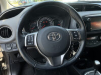 Toyota Yaris 1.3 VVT-i Trend 1E EIGENAAR - UNIEKE KMSTAND - NAP // TREKHAAK // CRUISE // CLIMA // NAVI // PARKEERCAMERA // 54
