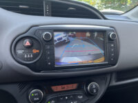 Toyota Yaris 1.3 VVT-i Trend 1E EIGENAAR - UNIEKE KMSTAND - NAP // TREKHAAK // CRUISE // CLIMA // NAVI // PARKEERCAMERA // 59