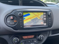 Toyota Yaris 1.3 VVT-i Trend 1E EIGENAAR - UNIEKE KMSTAND - NAP // TREKHAAK // CRUISE // CLIMA // NAVI // PARKEERCAMERA // 60