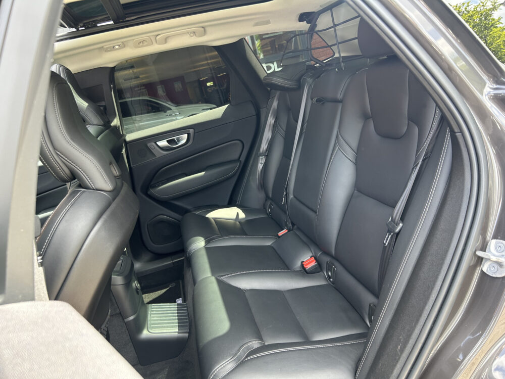 Volvo XC60 2.0 T8 Plug-in hybrid AWD Ultimate Dark 455PK! // ADAPT. CRUISE // PANODAK // HARMAN&KARDON // LEDER // ELEK. STOELEN+GEHEUGEN / 34
