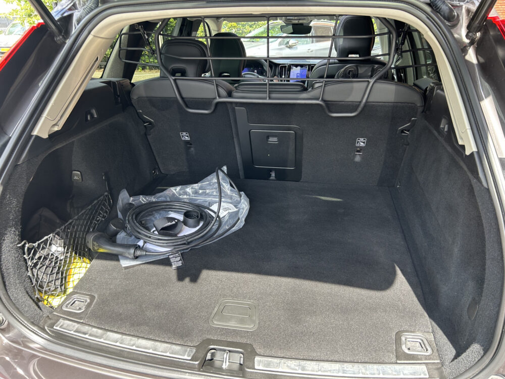Volvo XC60 2.0 T8 Plug-in hybrid AWD Ultimate Dark 455PK! // ADAPT. CRUISE // PANODAK // HARMAN&KARDON // LEDER // ELEK. STOELEN+GEHEUGEN / 36