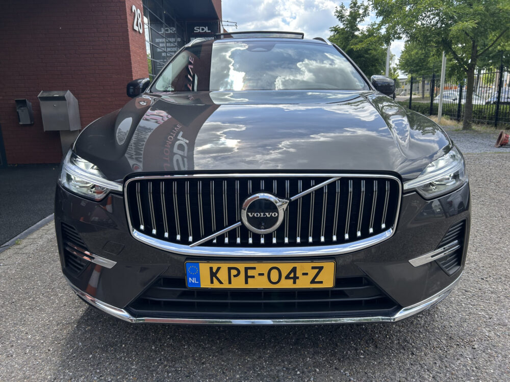 Volvo XC60 2.0 T8 Plug-in hybrid AWD Ultimate Dark 455PK! // ADAPT. CRUISE // PANODAK // HARMAN&KARDON // LEDER // ELEK. STOELEN+GEHEUGEN / 4