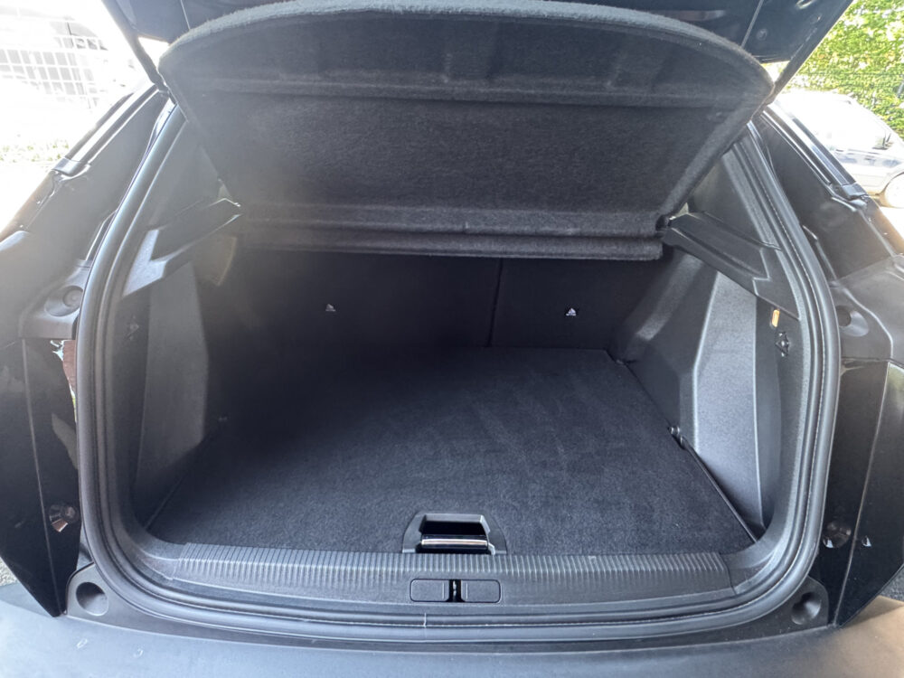 Peugeot 2008 1.2 PureTech GT 155PK!!! // NAVI // CAMERA // CRUISE // LED KOPLAMPEN // DAB RADIO // APPLE CARPLAY - ANDROID AUTO // VIRTUAL CO 29