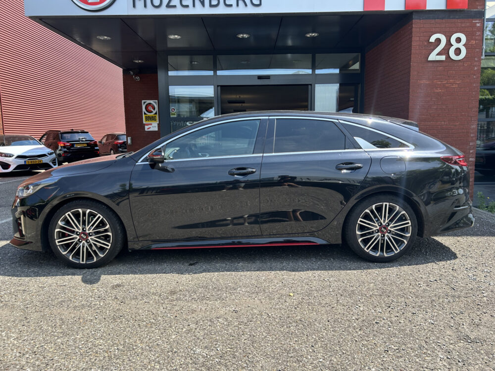 Kia ProCeed 1.6 T-GDI GT // FULL LED // SCHUIFKANTELDAK // JBL AUDIO // VIRTUAL COCKPIT // ADAPTIVE CRUISE // MEMORY SEAT // WINTERPACK // V 3