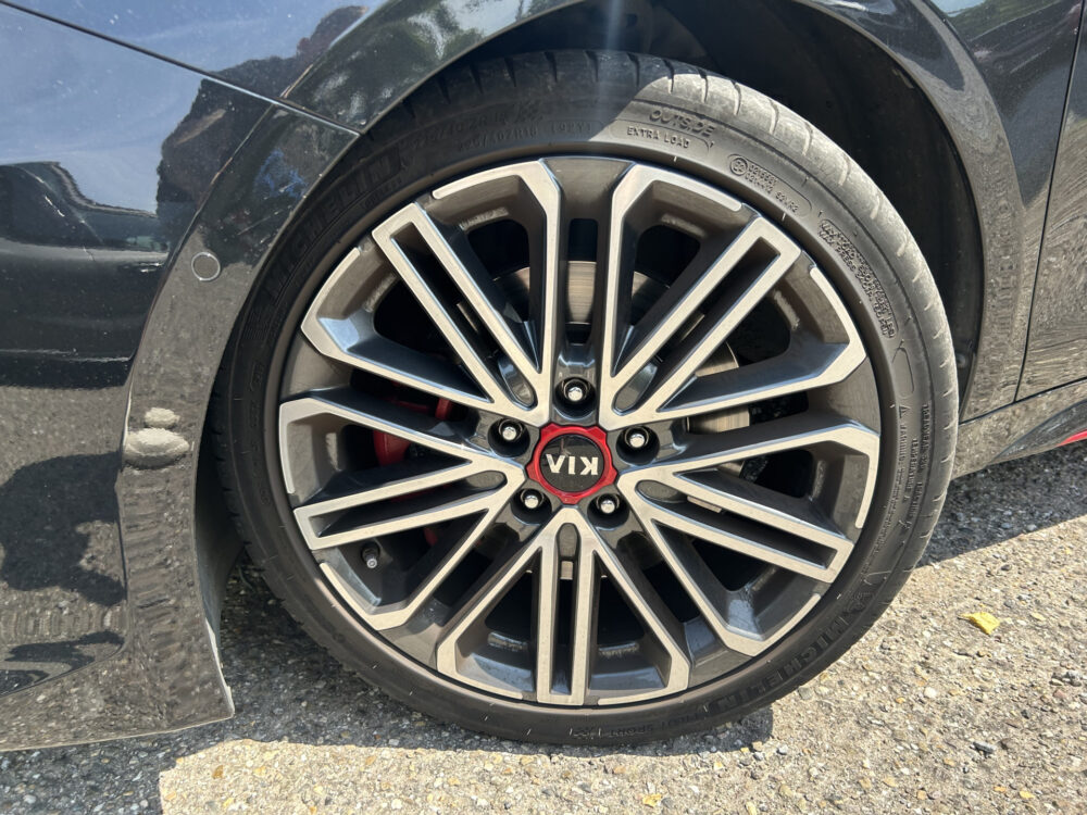 Kia ProCeed 1.6 T-GDI GT // FULL LED // SCHUIFKANTELDAK // JBL AUDIO // VIRTUAL COCKPIT // ADAPTIVE CRUISE // MEMORY SEAT // WINTERPACK // V 33