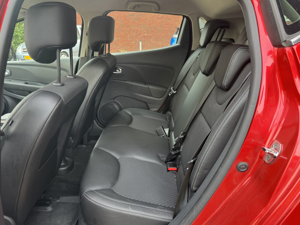 Renault Clio 0.9 TCe Intens // NAVI // PDC // CRUISE // STOELVERWARMING // DAB RADIO // CLIMA // 13