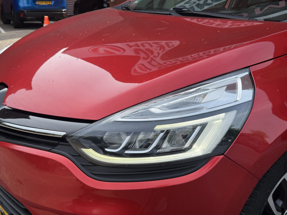 Renault Clio 0.9 TCe Intens // NAVI // PDC // CRUISE // STOELVERWARMING // DAB RADIO // CLIMA // 8