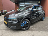 Lynk & Co 01 1.5 // INFINITY SOUND // SCHUIF-KANTELDAK // NAVI+CARPLAY // ELEK. ACHTERKLEP // ADAPTIVE CRUISE // STOELVERWARMING // 38