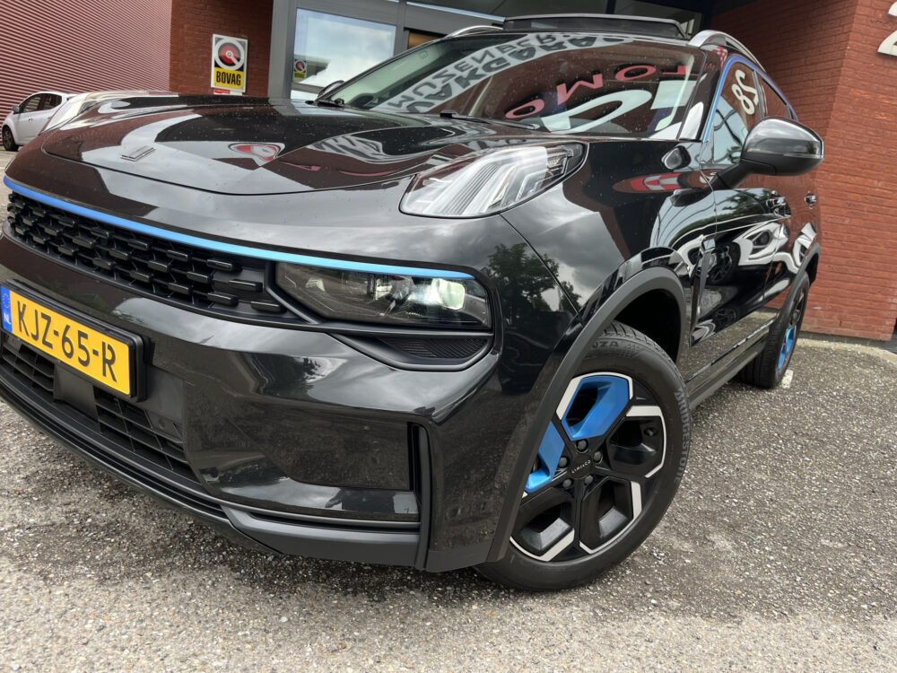 Lynk & Co 01 1.5 // INFINITY SOUND // SCHUIF-KANTELDAK // NAVI+CARPLAY // ELEK. ACHTERKLEP // ADAPTIVE CRUISE // STOELVERWARMING // 9