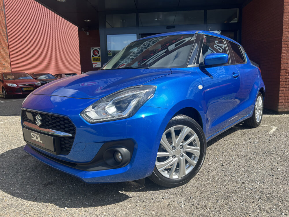 Suzuki Swift 1.2 Style Smart Hybrid // CAMERA // APPLE CARPLAY - ANDROID AUTO // STOELVERWARMING // AIRCO // ADAPTIVE CRUISE // PDC // TREKHA 1