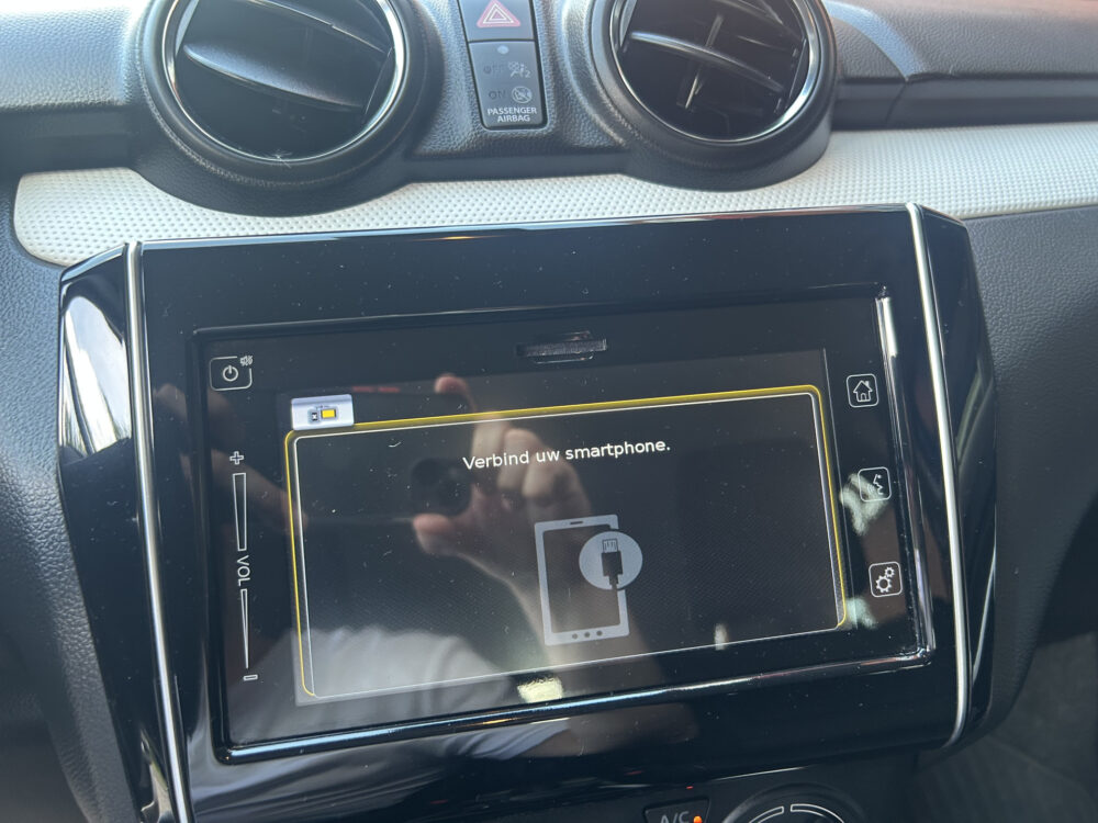 Suzuki Swift 1.2 Style Smart Hybrid // CAMERA // APPLE CARPLAY - ANDROID AUTO // STOELVERWARMING // AIRCO // ADAPTIVE CRUISE // PDC // TREKHA 18