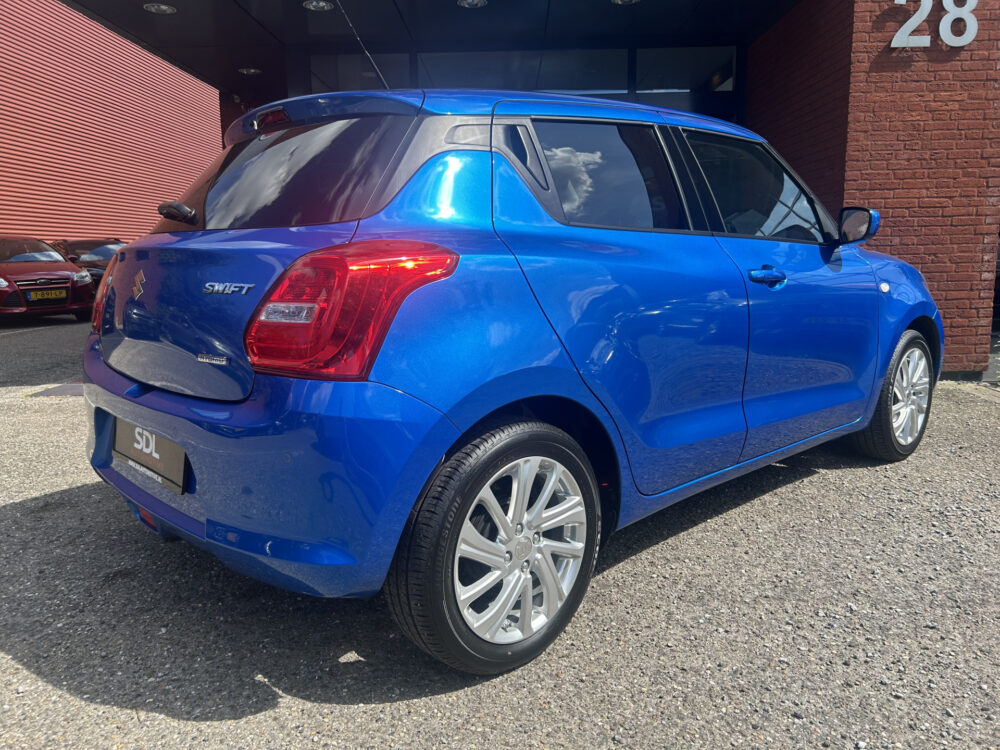 Suzuki Swift 1.2 Style Smart Hybrid // CAMERA // APPLE CARPLAY - ANDROID AUTO // STOELVERWARMING // AIRCO // ADAPTIVE CRUISE // PDC // TREKHA 2