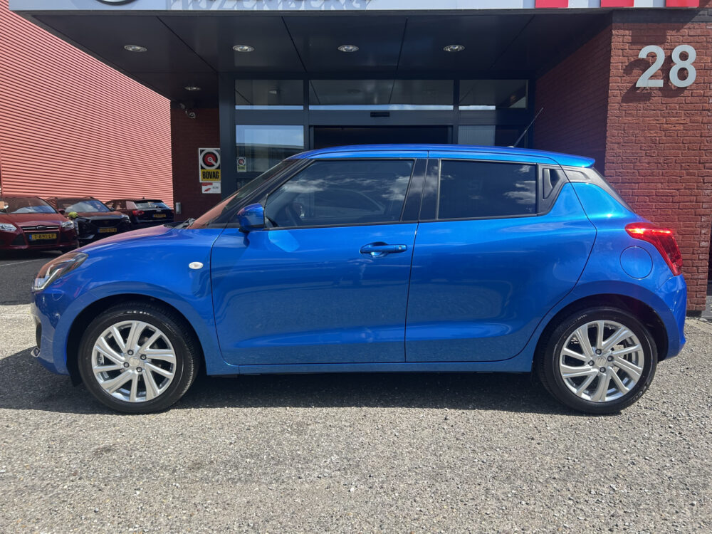 Suzuki Swift 1.2 Style Smart Hybrid // CAMERA // APPLE CARPLAY - ANDROID AUTO // STOELVERWARMING // AIRCO // ADAPTIVE CRUISE // PDC // TREKHA 3