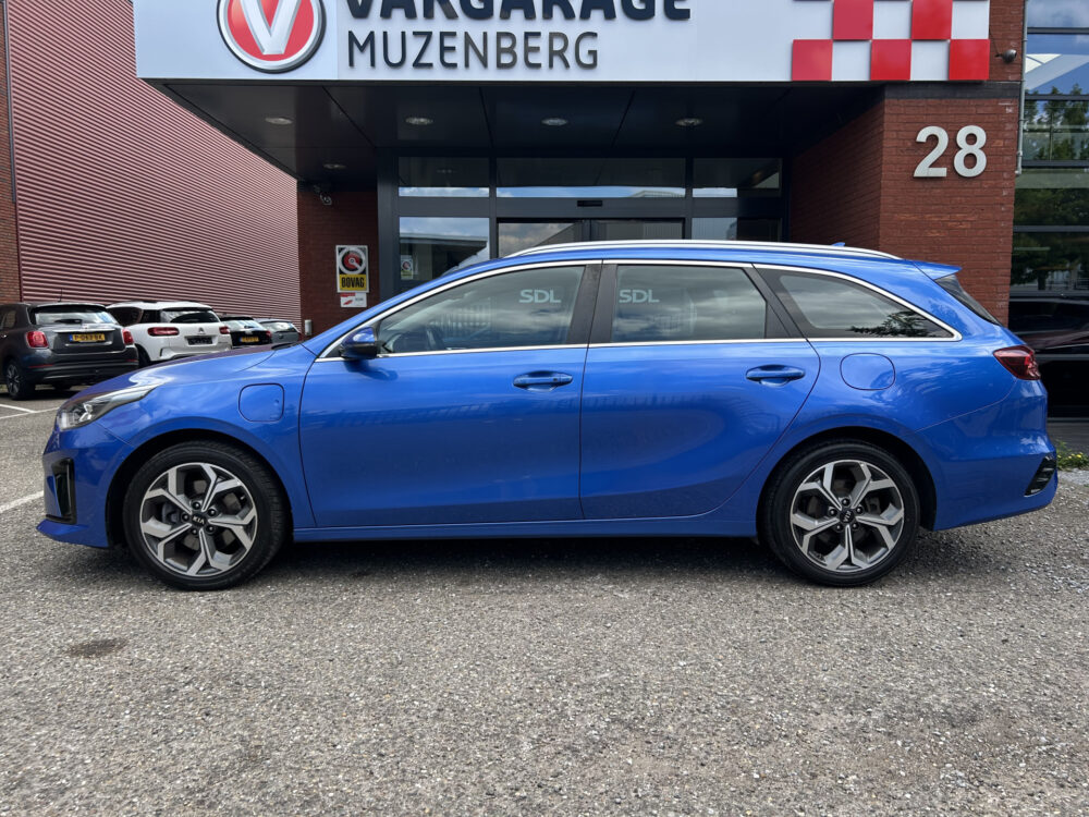 Kia Ceed Sportswagon 1.6 GDI PHEV DynamicPlusLine // FULL LED // VIRTUAL COCKPIT // NAVI + CARPLAY // KEYLESS // CAMERA // HALF-LEDER 3