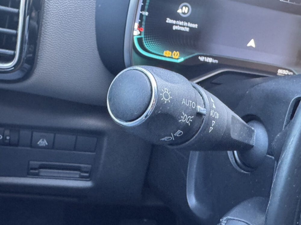 Citroën C5 Aircross 1.2 PureTech Business // NAVI // CAMERA // TREKHAAK // CLIMA // CRUISE // DODENHOEK SENSOR // 19