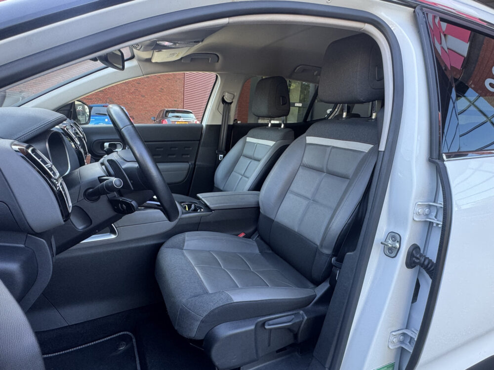 Citroën C5 Aircross 1.2 PureTech Business // NAVI // CAMERA // TREKHAAK // CLIMA // CRUISE // DODENHOEK SENSOR // 8