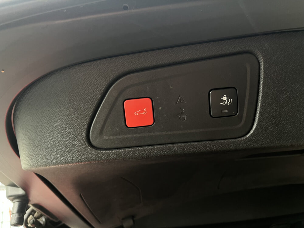 Citroën C5 Aircross 1.6 Plug-in Hybrid 225 Shine // SCHUIF-KANTELDAK // LEDER+ELEK. STOEL // ADAPT. CRUISE // 60 CAMERA+SENSOREN // DODEHOEK // 15