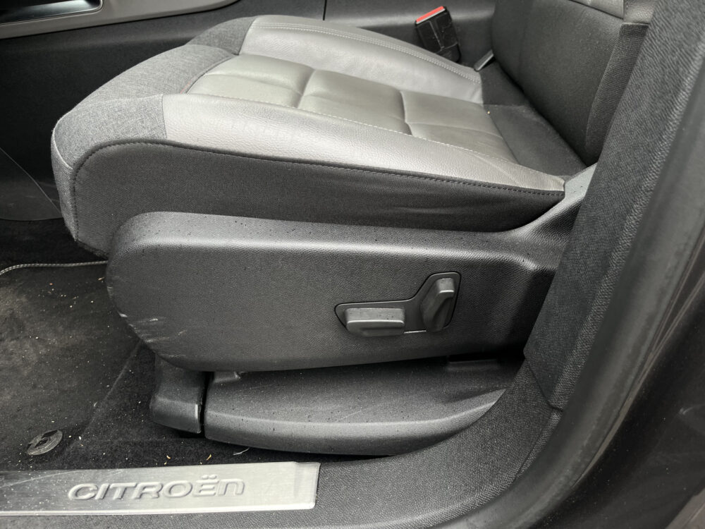 Citroën C5 Aircross 1.6 Plug-in Hybrid 225 Shine // SCHUIF-KANTELDAK // LEDER+ELEK. STOEL // ADAPT. CRUISE // 60 CAMERA+SENSOREN // DODEHOEK // 18