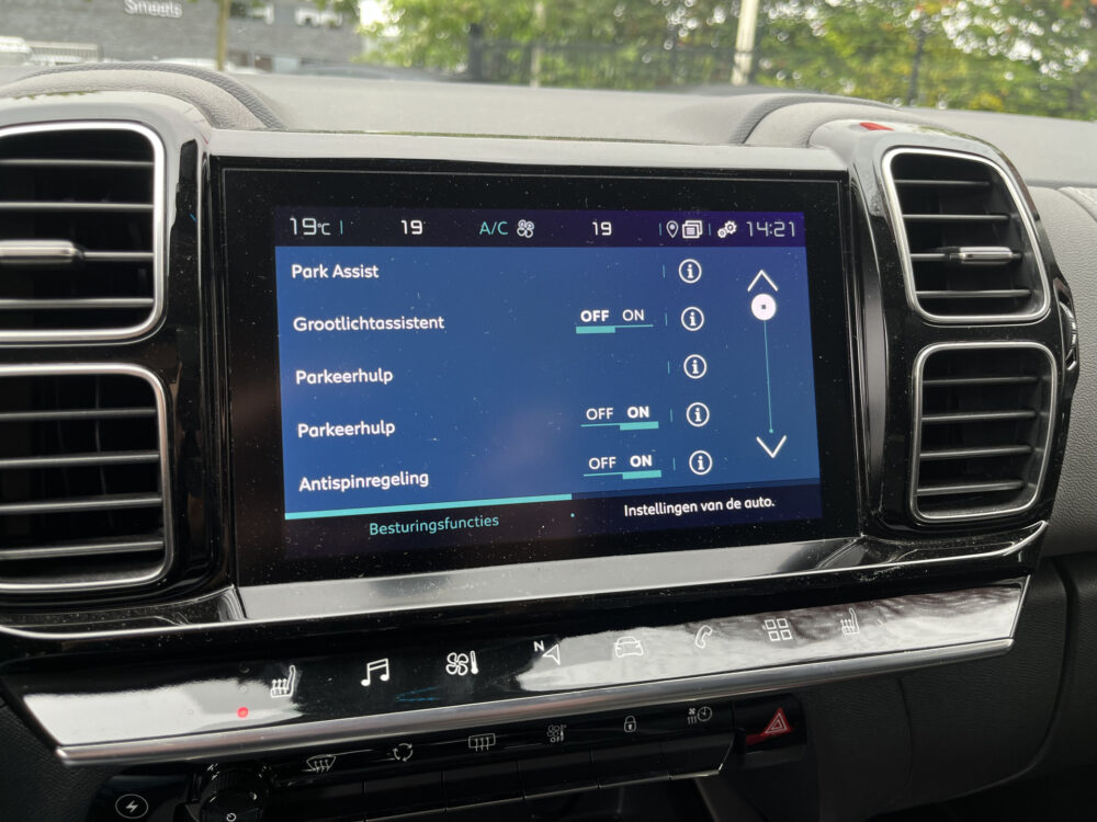 Citroën C5 Aircross 1.6 Plug-in Hybrid 225 Shine // SCHUIF-KANTELDAK // LEDER+ELEK. STOEL // ADAPT. CRUISE // 60 CAMERA+SENSOREN // DODEHOEK // 37
