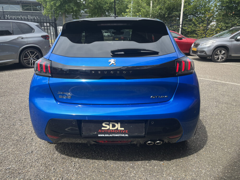 Peugeot 208 1.2 PureTech GT Pack // AFN. TREKHAAK // DODEHOEK // ADAPT. CRUISE // LEDER// ELEK. STOEL // CAMERA // STOELVERWARMING // NAVI+C 4