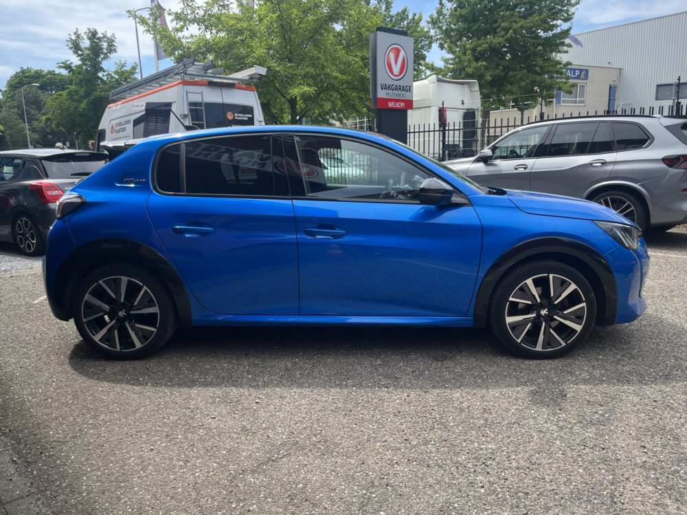 Peugeot 208 1.2 PureTech GT Pack // AFN. TREKHAAK // DODEHOEK // ADAPT. CRUISE // LEDER// ELEK. STOEL // CAMERA // STOELVERWARMING // NAVI+C 6