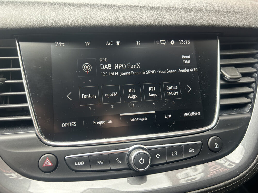 Opel Grandland X 1.6 Turbo Hybrid Ultimate // NAVI // CAMERA V+A // ADAPTIVE CRUISE // APPLE CARPLAY + ANDROID AUTO // STOEL VERWARMING + VERKOEL 17