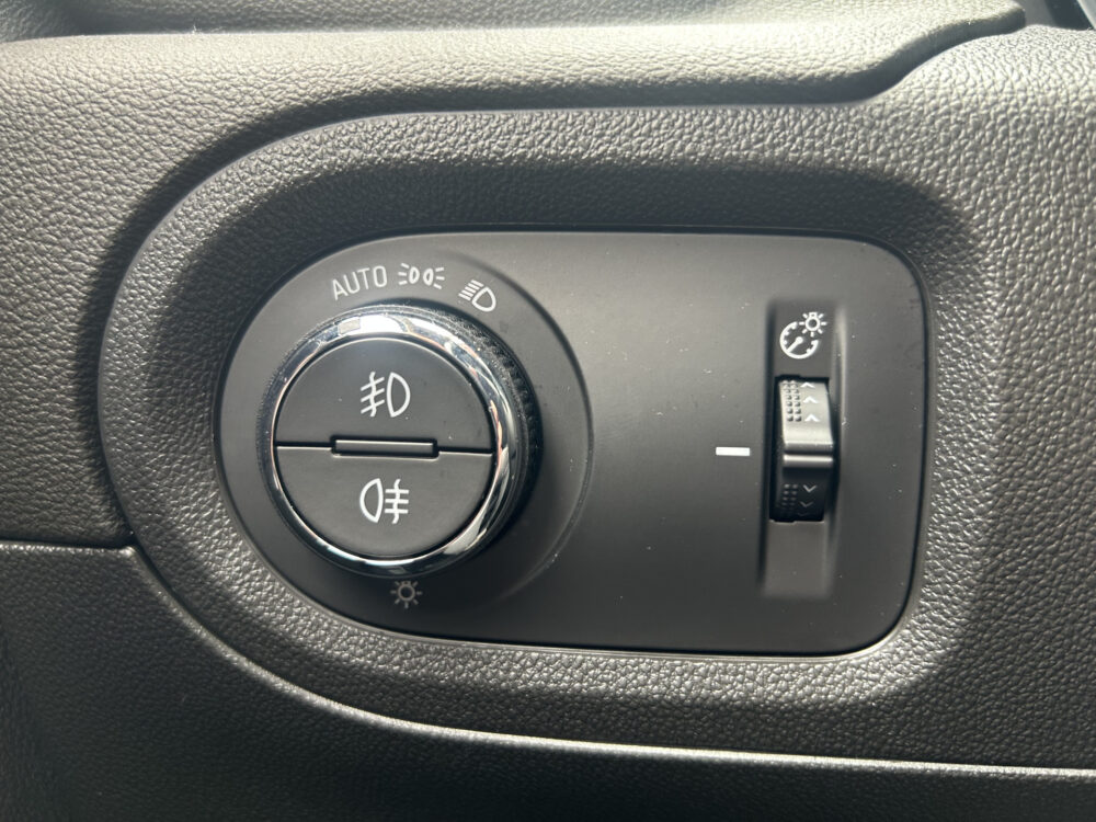 Opel Grandland X 1.6 Turbo Hybrid Ultimate // NAVI // CAMERA V+A // ADAPTIVE CRUISE // APPLE CARPLAY + ANDROID AUTO // STOEL VERWARMING + VERKOEL 24